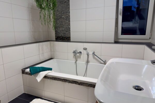 Therme Bad Aibling Außenansicht direkt gegenüber der Ferienwohnung