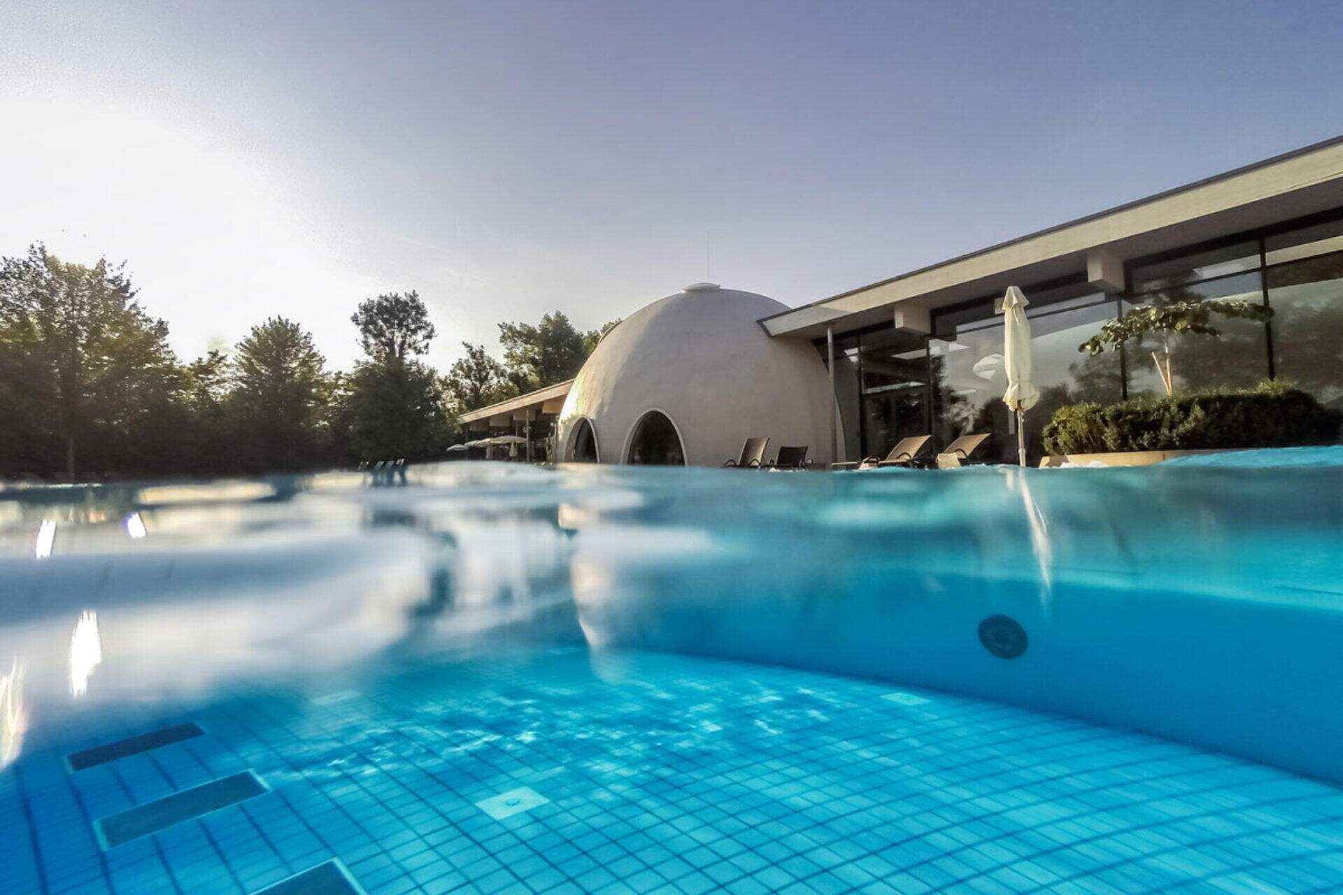 Therme Bad Aibling direkt gegenüber der Ferienwohnung